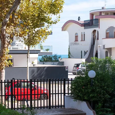 아파트 Alcione Due Tre Tre 프란카빌라 알 마레