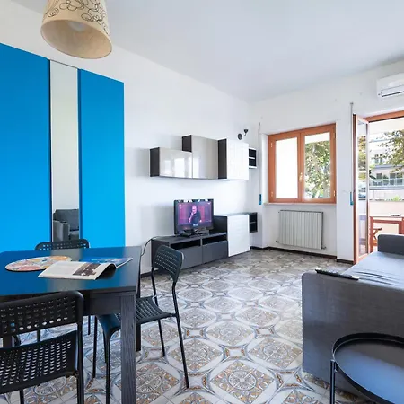 Alcione Due Tre Tre * 프란카빌라 알 마레