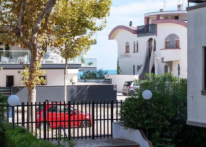 アパート Alcione Due Tre Tre フランカヴィッラ・アル・マーレ